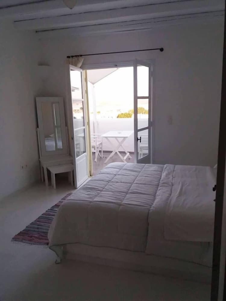 Thalassitra Private Pool Suites & Spa Grand Suite, Private Pool, Sea View 3