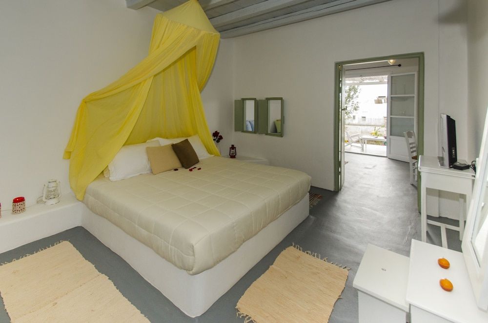 undefined Thalassitra Private Pool Suites & Spa 9