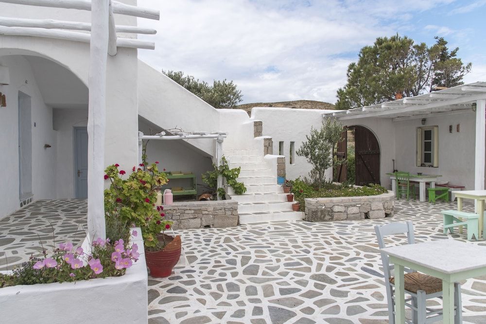 undefined Thalassitra Private Pool Suites & Spa 5