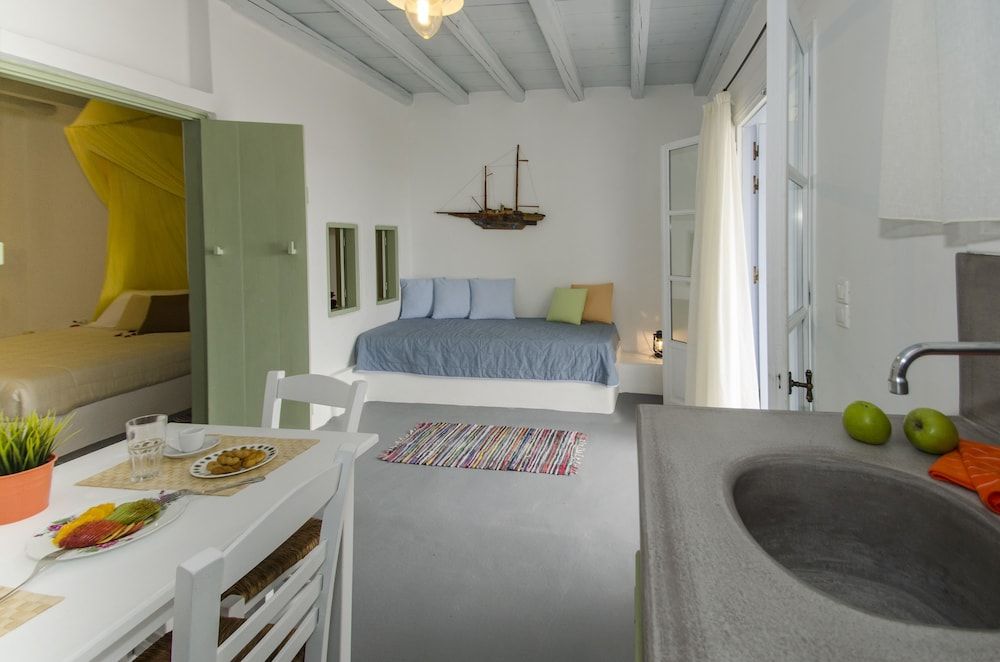 Thalassitra Private Pool Suites & Spa Executive Suite, Private Pool 4