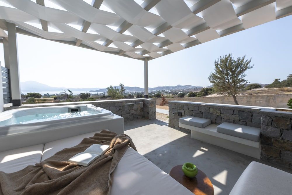 undefined Aelia Suites Milos 3