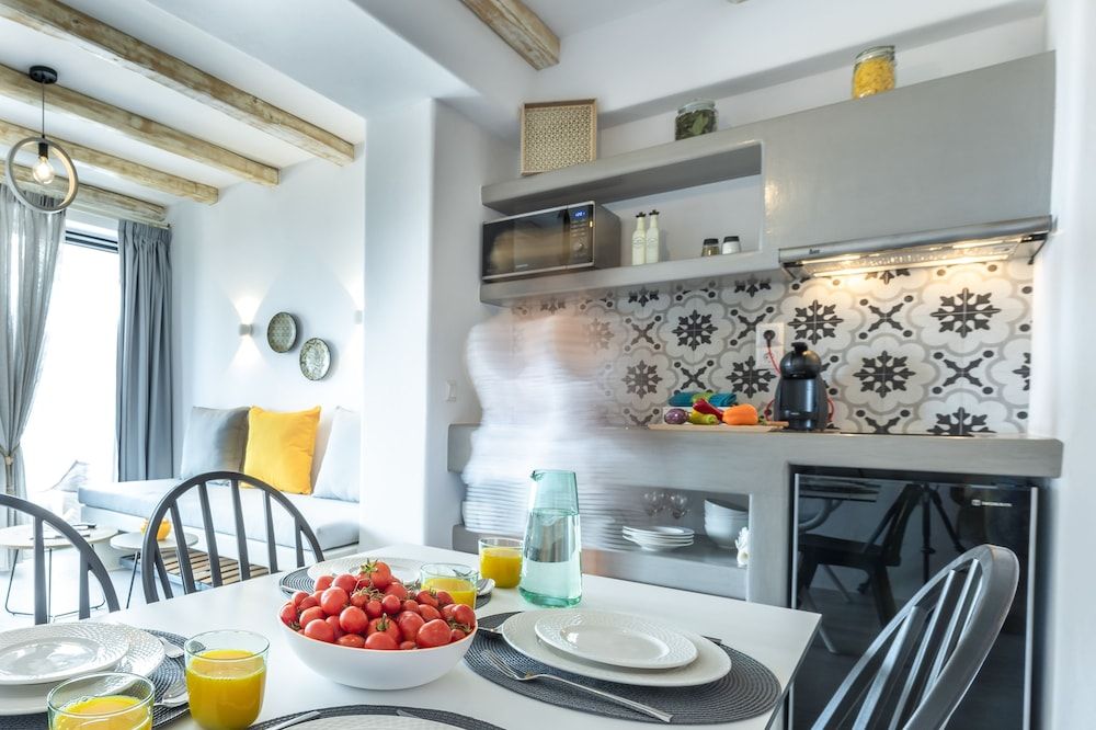 undefined Aelia Suites Milos 4