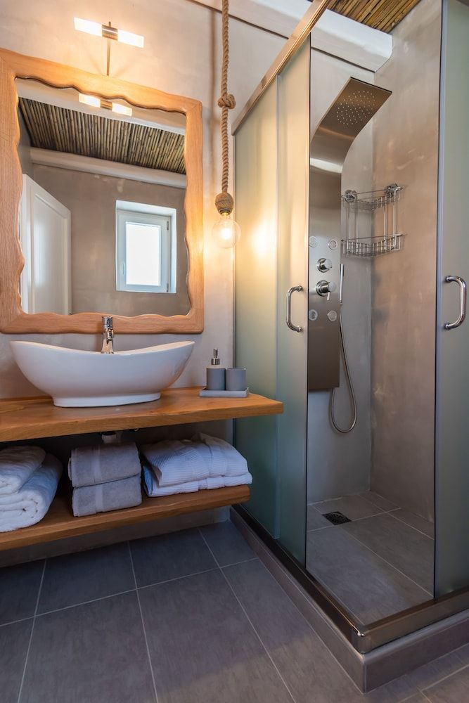 undefined Milesian Suites 10