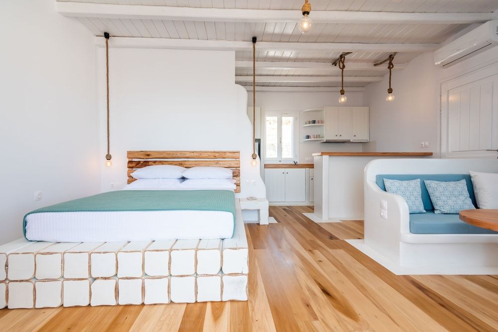 undefined Milesian Suites 8