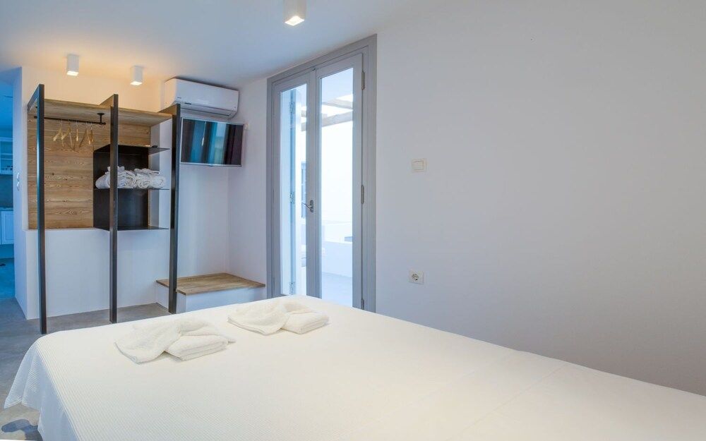 undefined L' arco Milos Suite 9