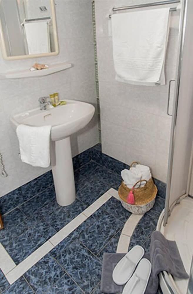 Villa Mina Superior Quadruple Room, 2 Bedrooms, Pool View 10