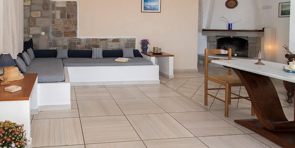 Villa Mina Superior Quadruple Room, 2 Bedrooms, Pool View 7