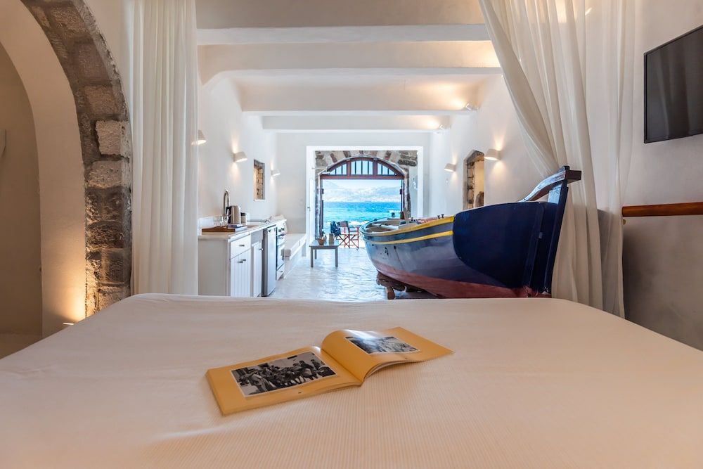 Neosikos AmazingBeach House Milos Island House 7