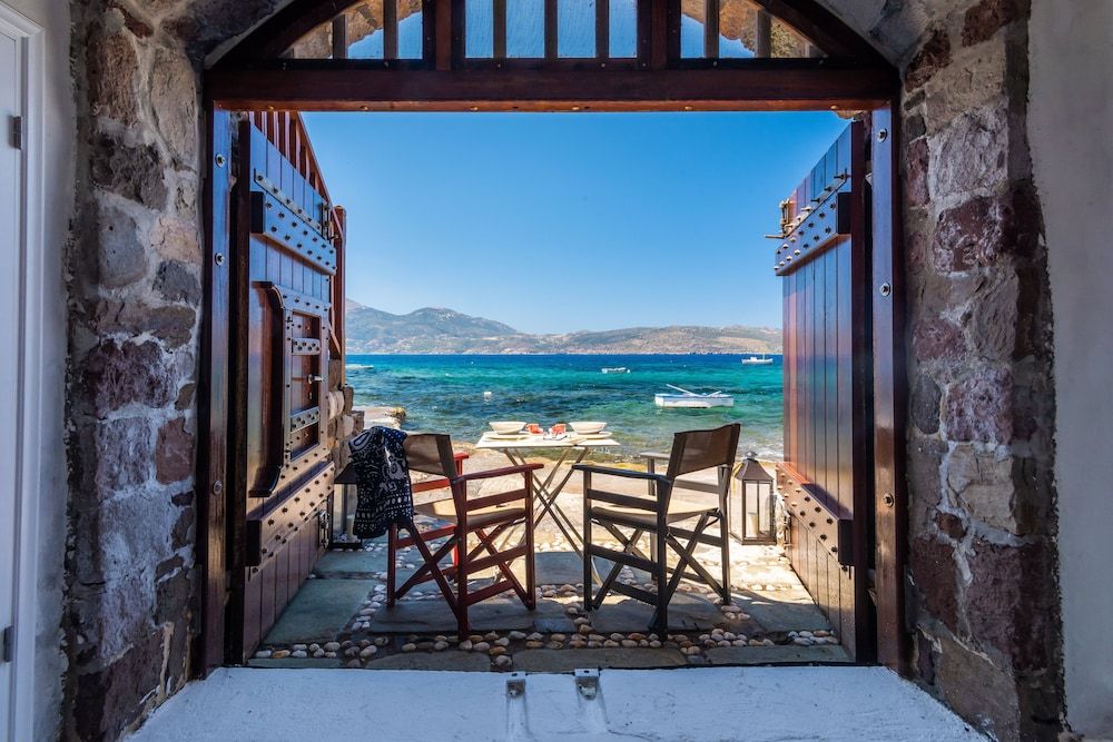 undefined Neosikos AmazingBeach House Milos Island