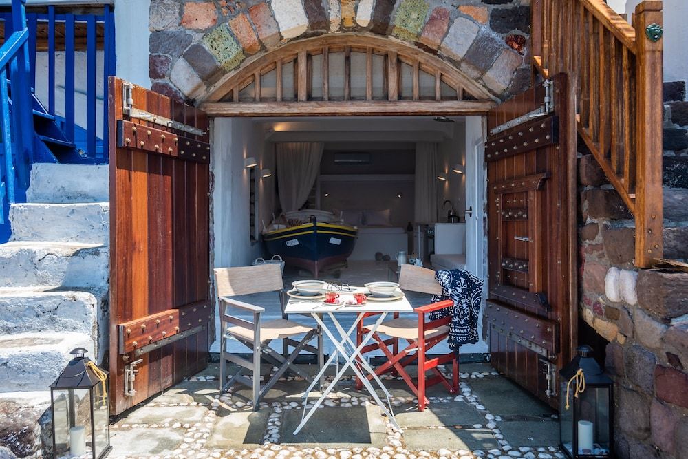 undefined Neosikos AmazingBeach House Milos Island 4