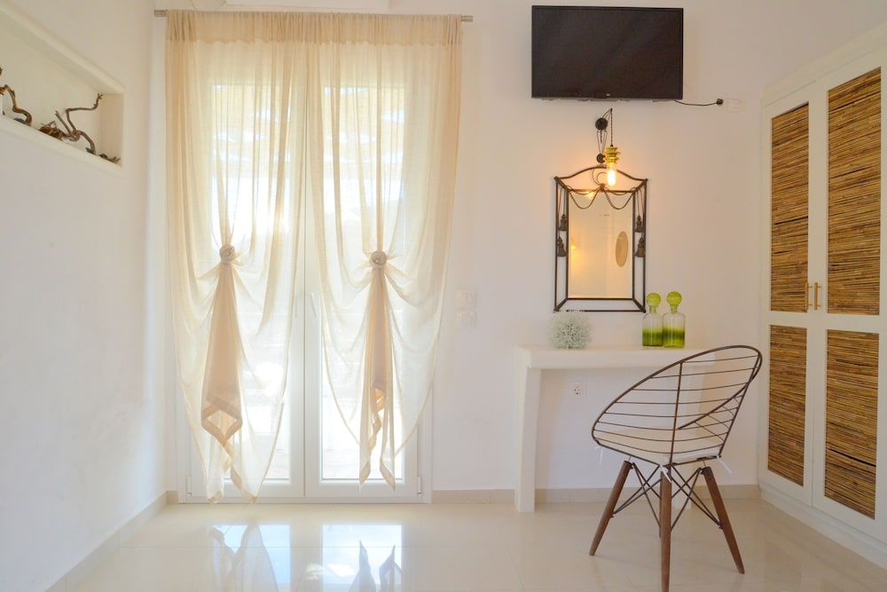 Hawk Stone Comfort Studio 14