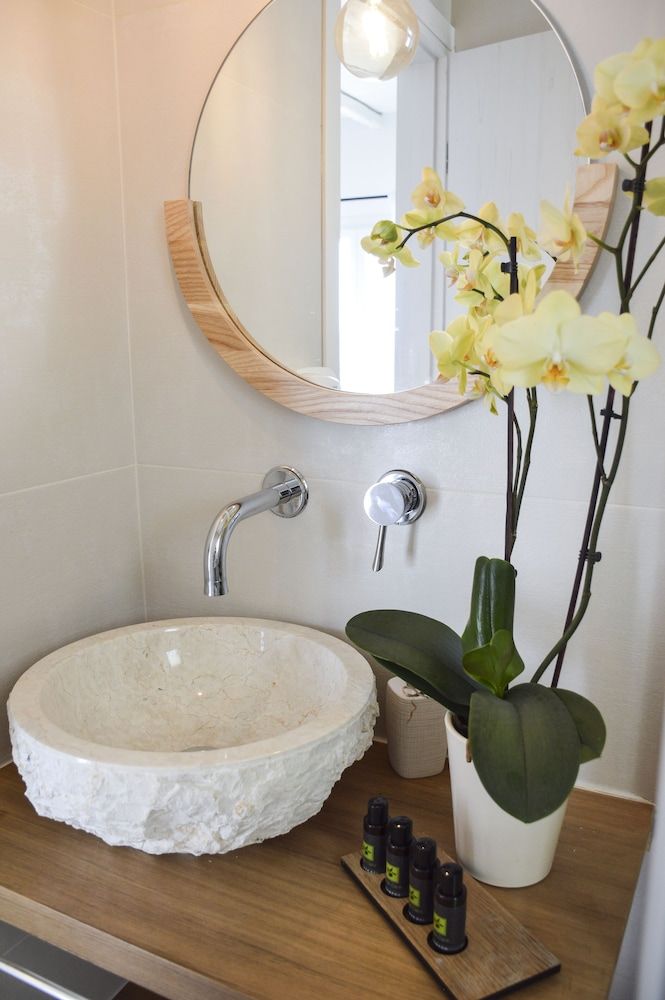 Hawk Stone Comfort Studio 25