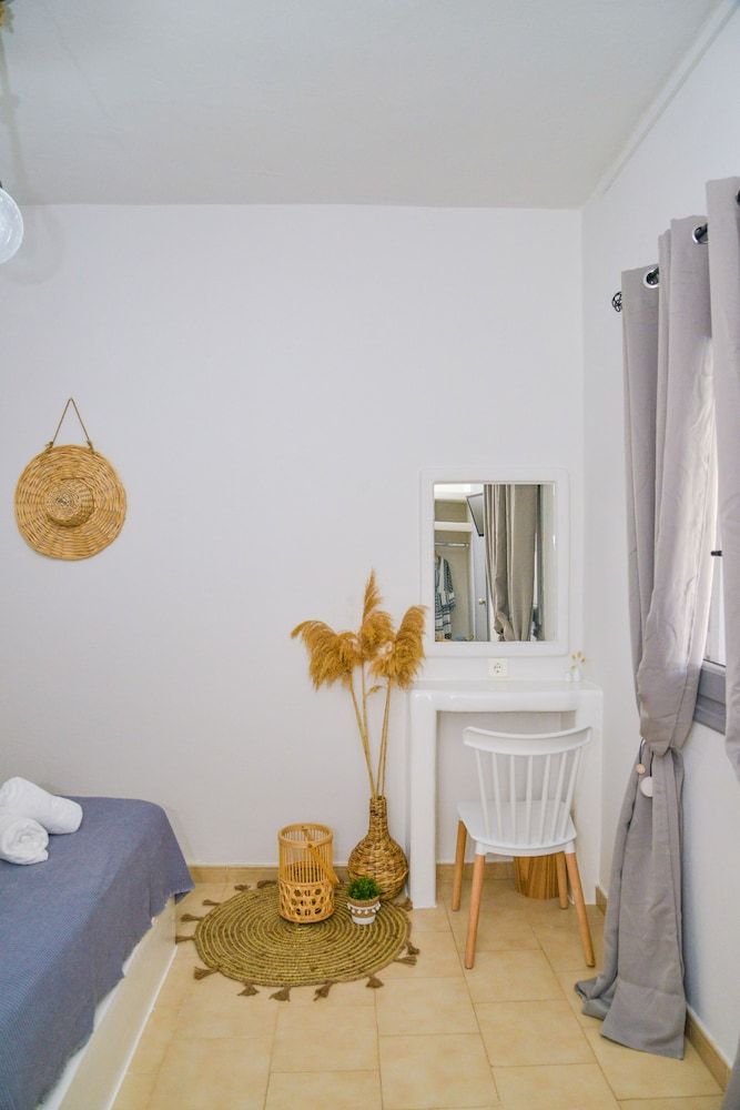 Avgerinos Deluxe Rooms Deluxe Double Room, Sea View, Sea Facing (Mini Pool) 8