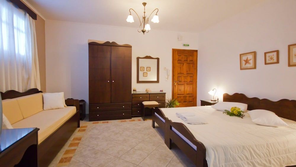 undefined Nikos Sea view apts Milos 10