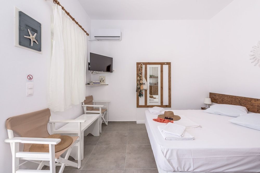 undefined Plakes Sea View Suites 9