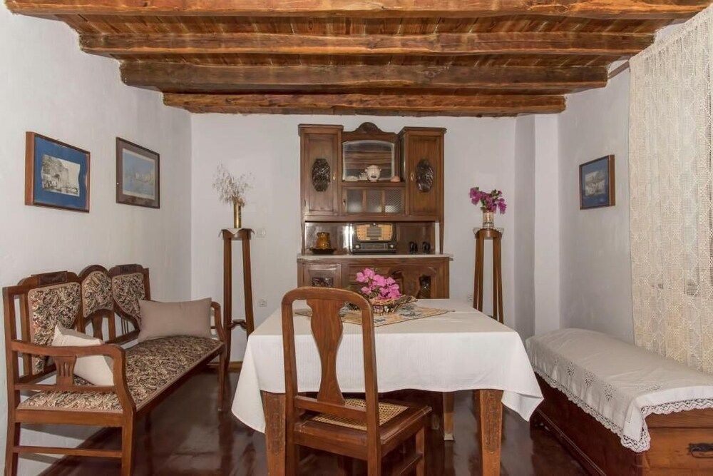 Villa Maria Traditional Duplex 12