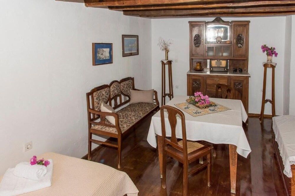 Villa Maria Traditional Duplex 13