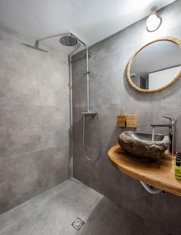 Salty Caves Apartments Milos Executive Apartment 16