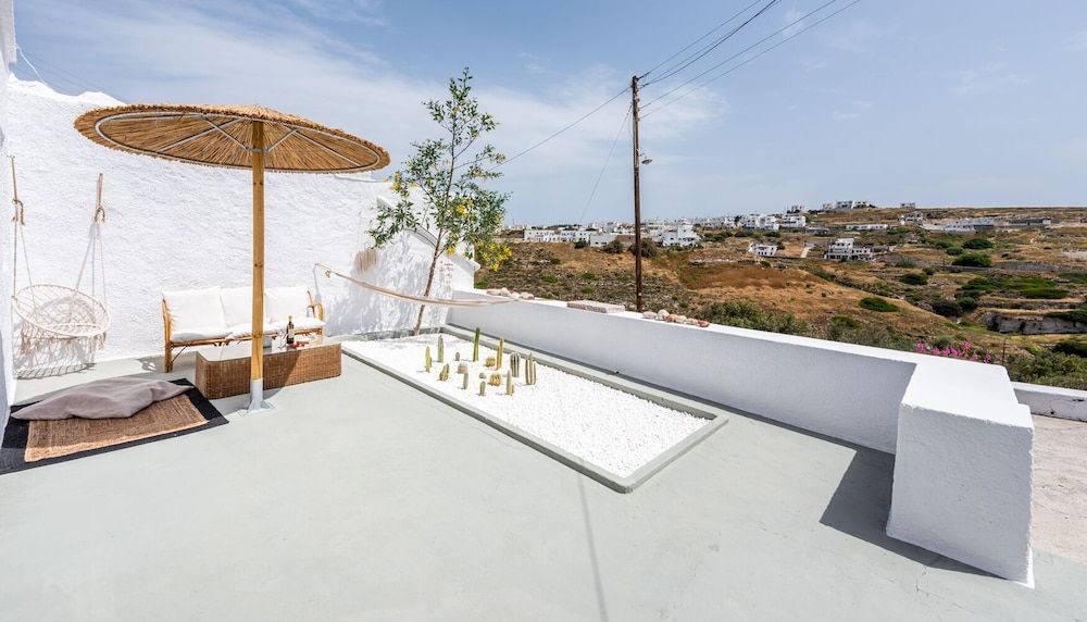 Salty Caves Apartments Milos Executive Apartment 13