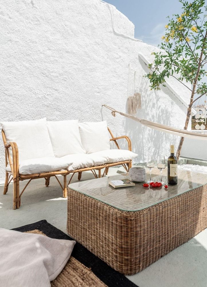 Salty Caves Apartments Milos Executive Apartment 14