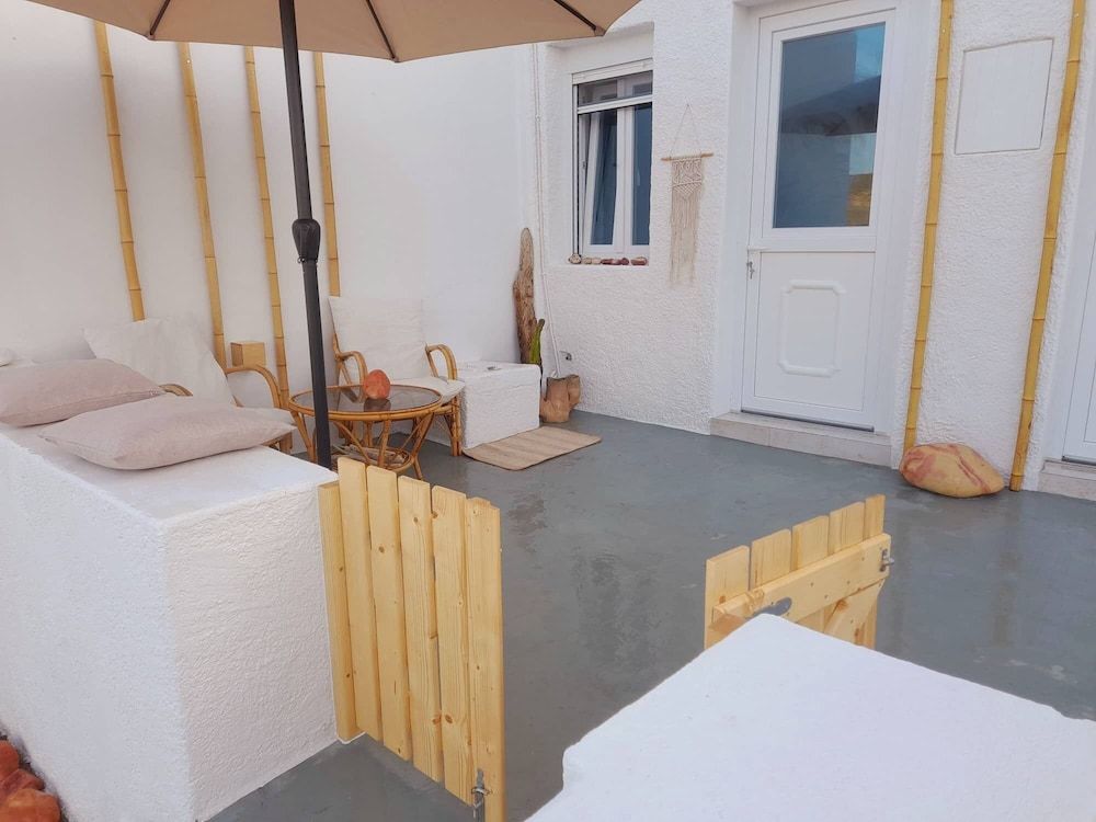 Salty Caves Apartments Milos Apartment 11