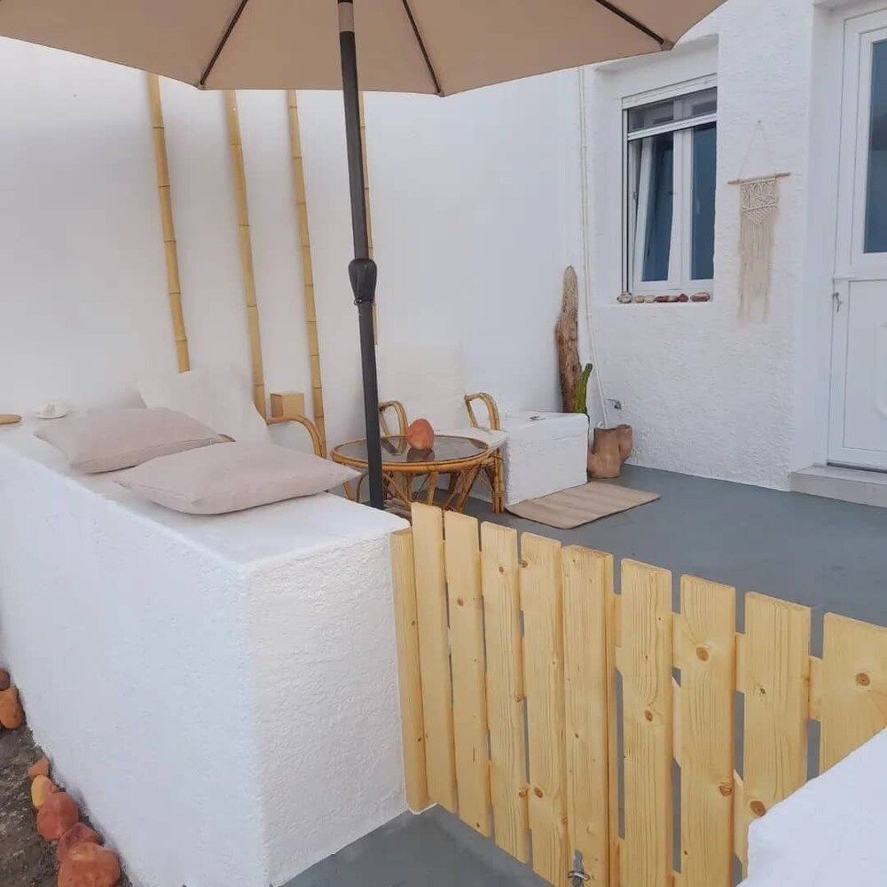 Salty Caves Apartments Milos Apartment 12