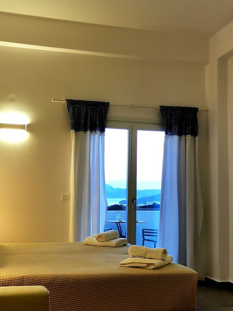 Kallisto Rooms Family Apartment, 1 Queen Bed with Sofa bed, Balcony, Sea View (Room 3) 6