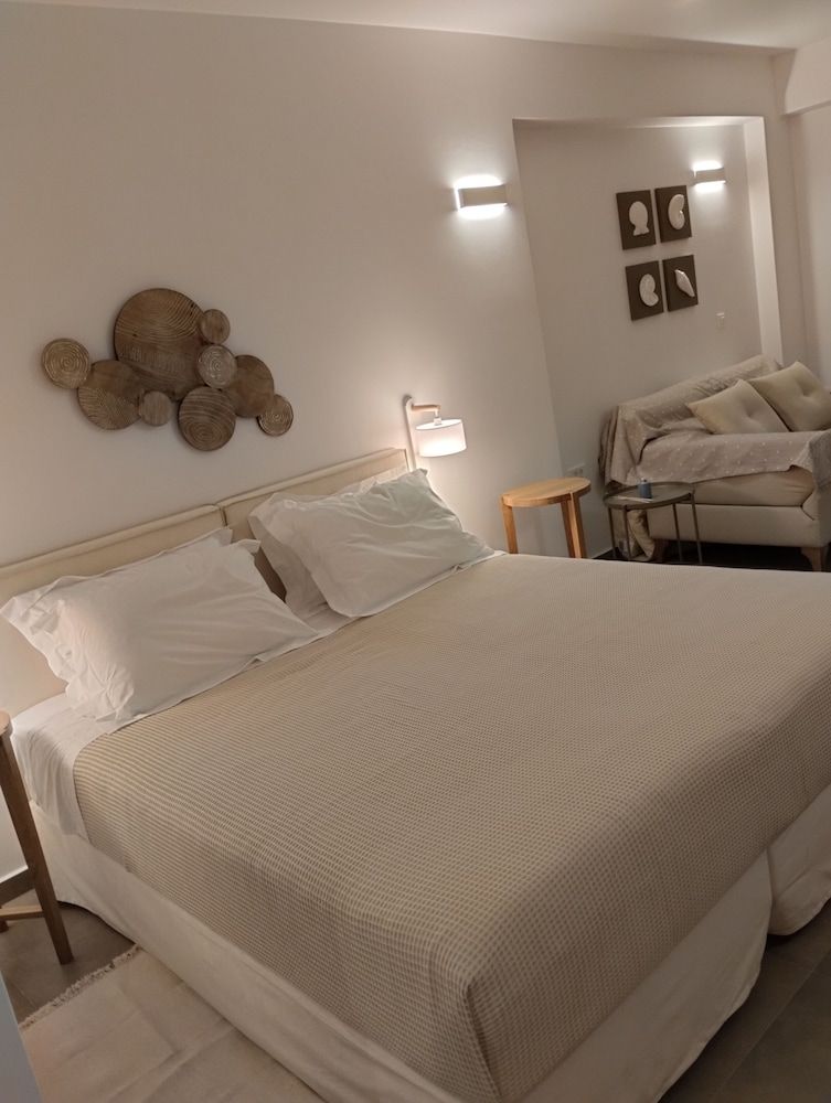 Kallisto Rooms Family Apartment, 1 Queen Bed with Sofa bed, Balcony, Sea View (Room 2) 6