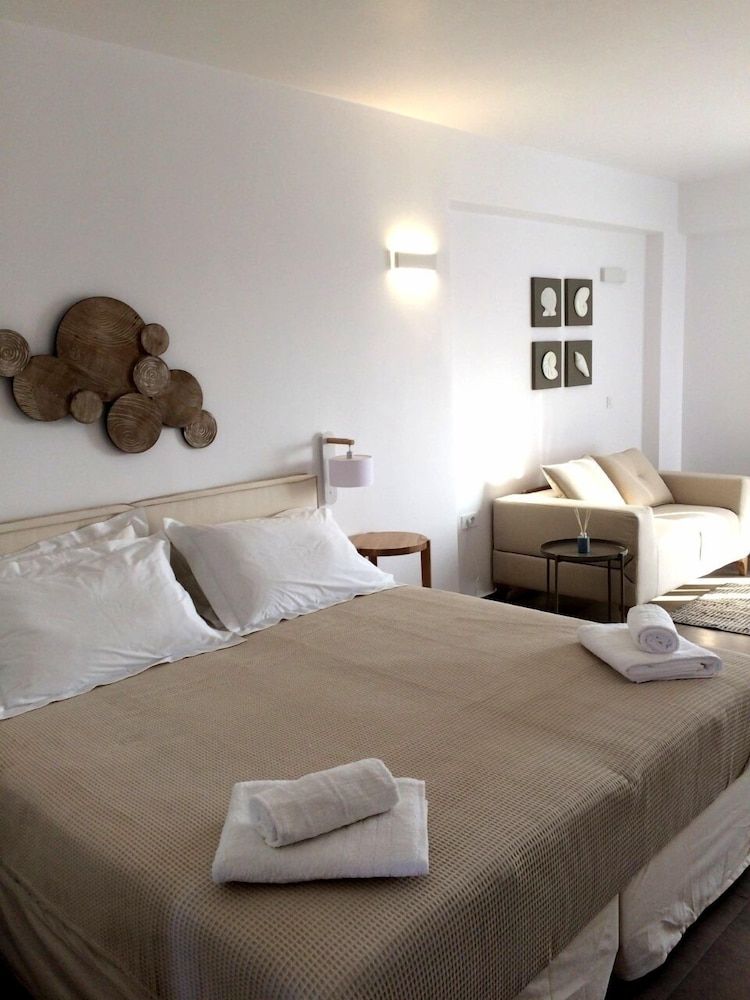 Kallisto Rooms Family Apartment, 1 Queen Bed with Sofa bed, Balcony, Sea View (Room 2) 8