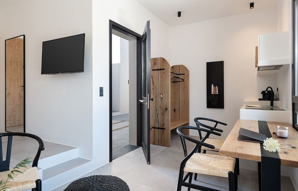 Athina Milos Suites Firopotamos Smart Suite 17
