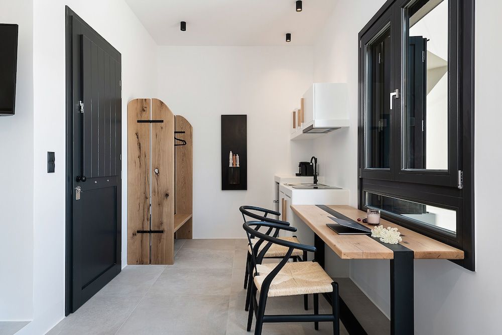 Athina Milos Suites Firopotamos Smart Suite 20