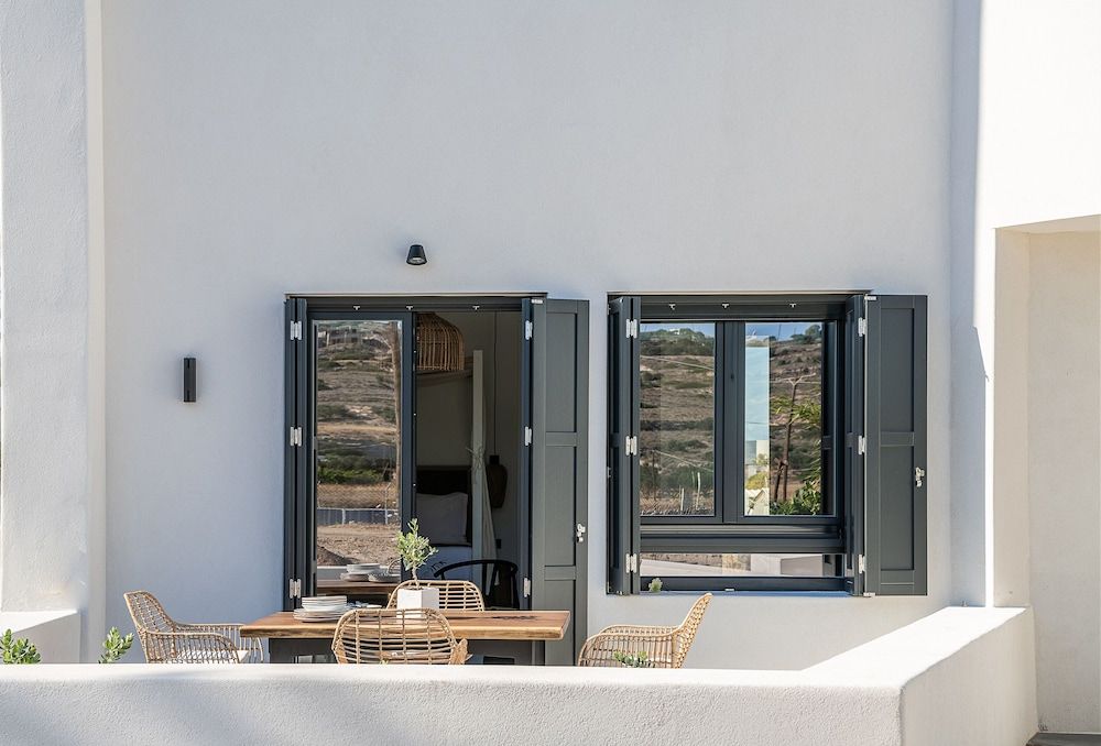 undefined Athina Milos Suites 9