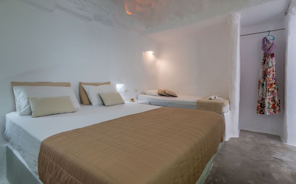 undefined Moments rooms 2