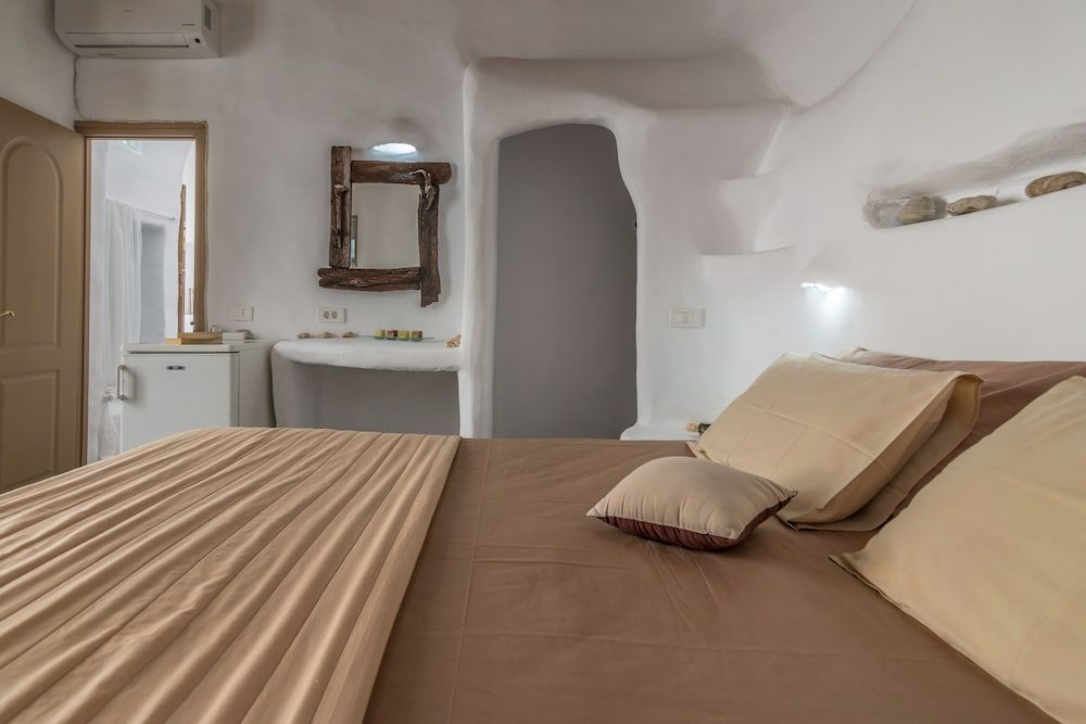 Moments rooms Romantic Double Room (Volcano) 2