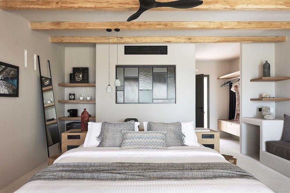 Cave Suites Superior Room, Private Pool, Sea View 18