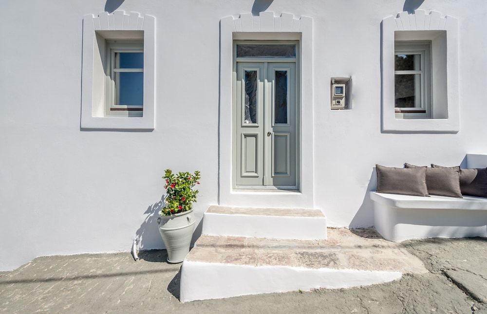 undefined Sunset Plaka 7