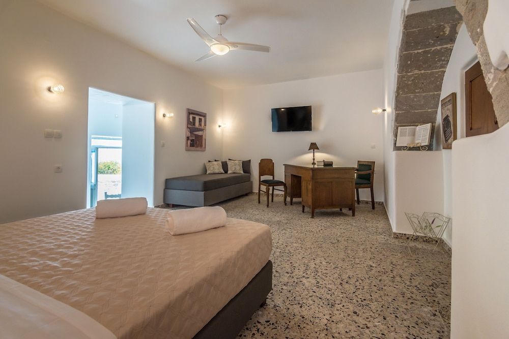 undefined Sunset Plaka 4