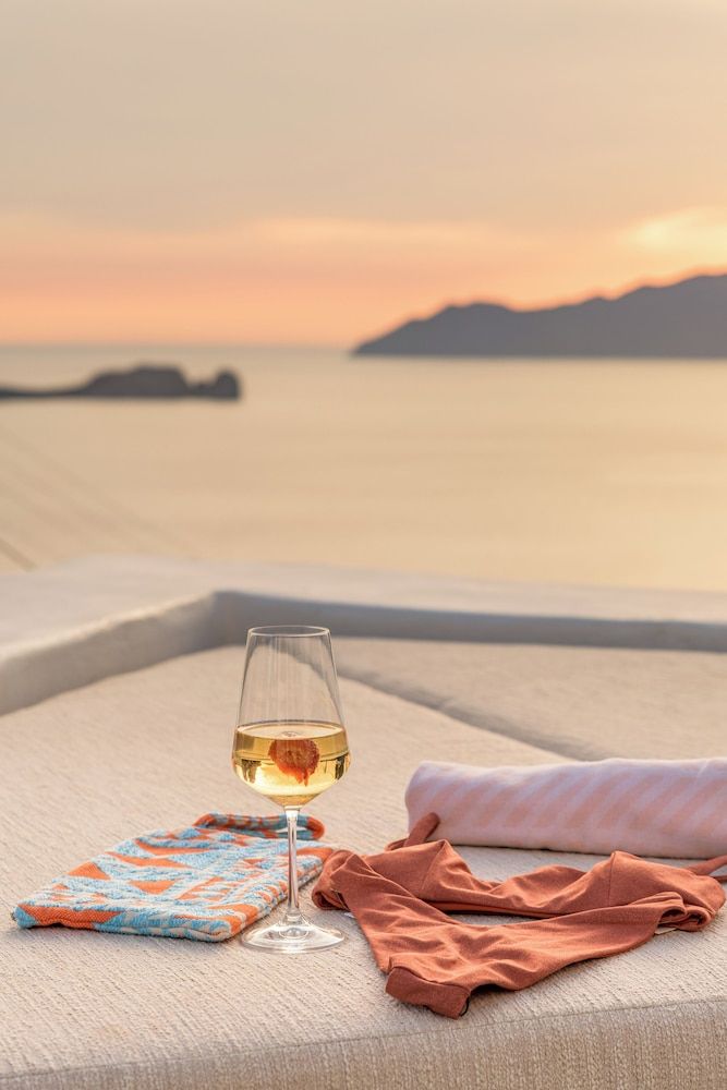 undefined Sunset Plaka 3