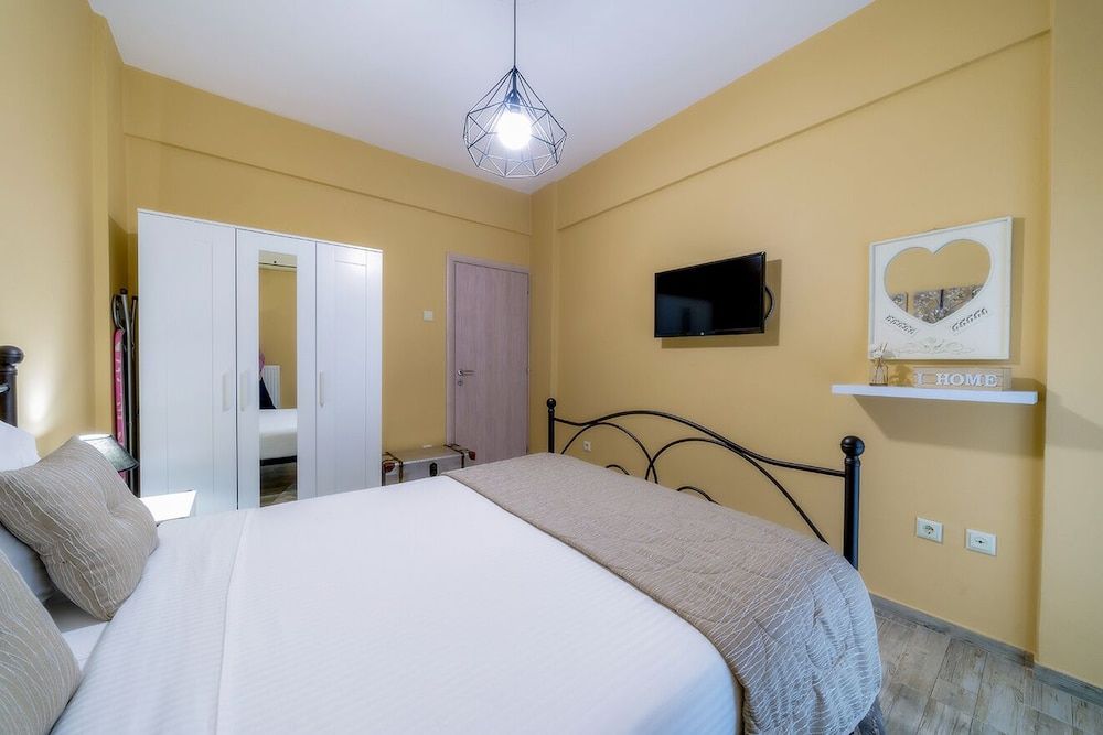 undefined Kentrikon Deluxe Apt Must 6