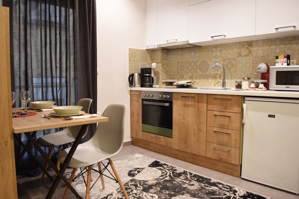 undefined Mousas Studio Apt Must 7