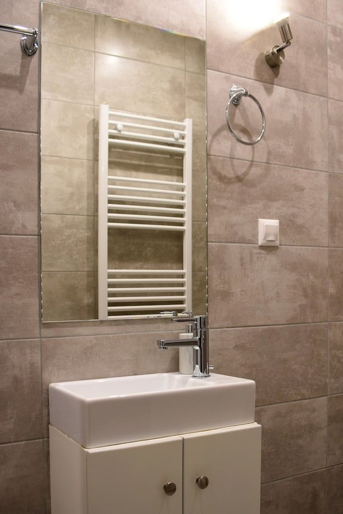 undefined Mousas Studio Apt Must 10