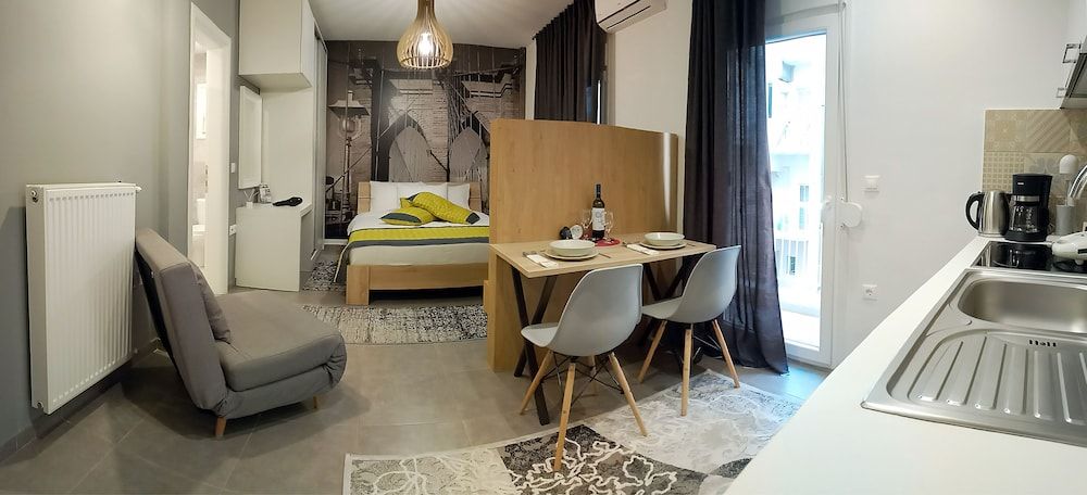 undefined Mousas Studio Apt Must 2