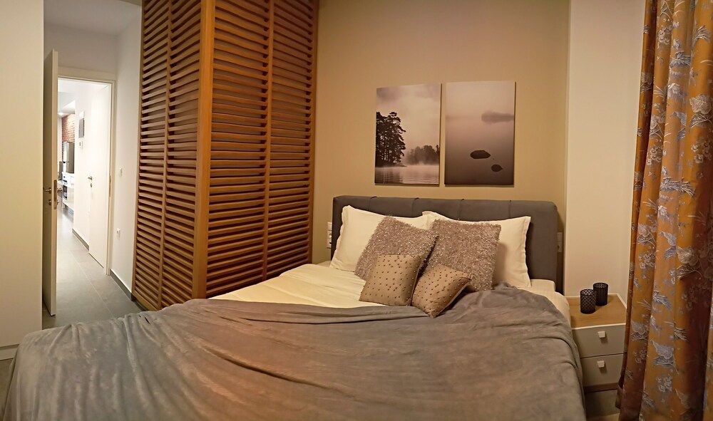 undefined Gusto Luxury Apt Must 8