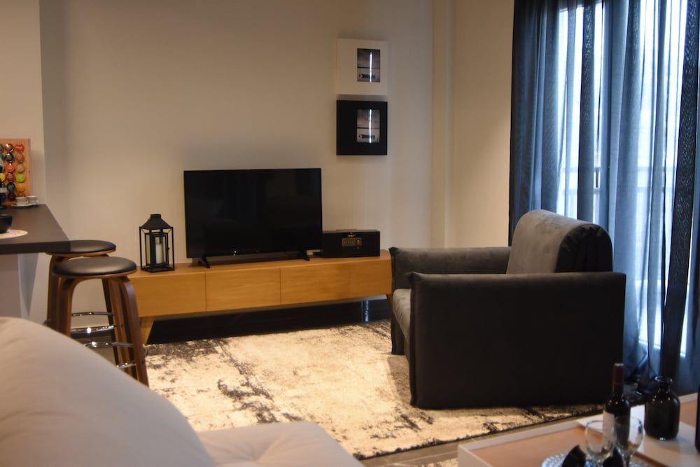 Comely Luxury Apt Must Luxury Apartment (Comely) 24