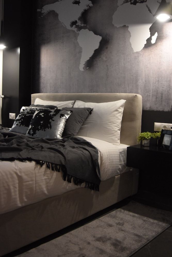 undefined Comely Luxury Apt Must 9