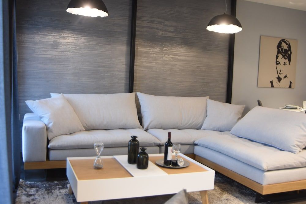 undefined Comely Luxury Apt Must