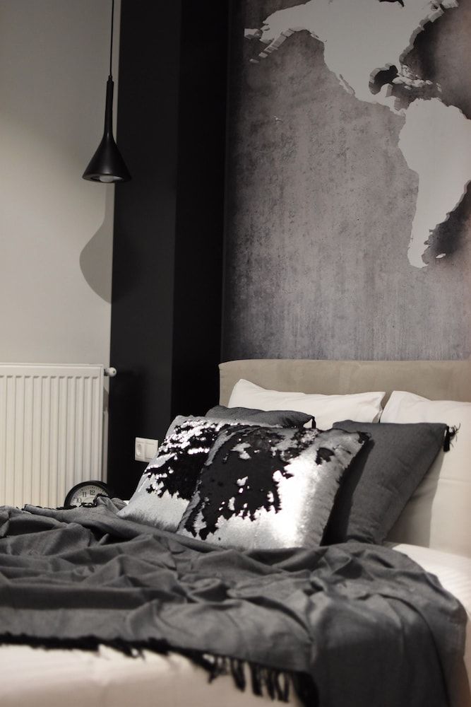 undefined Comely Luxury Apt Must 8