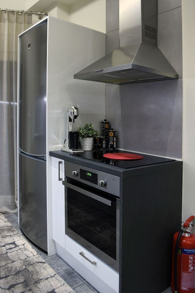 undefined Lotus Deluxe Apt Must 6