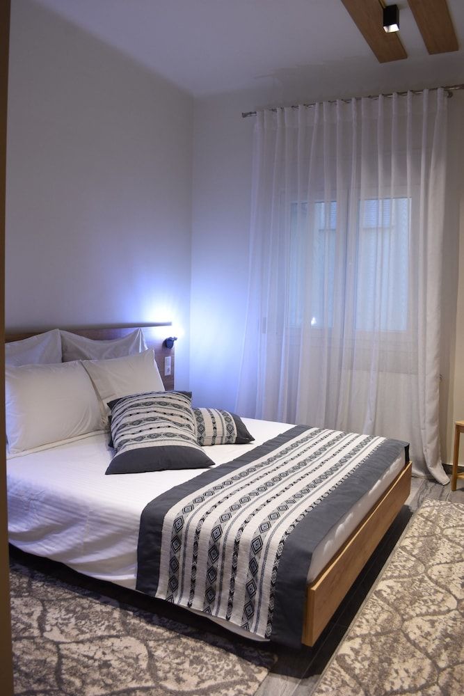 undefined Lotus Deluxe Apt Must