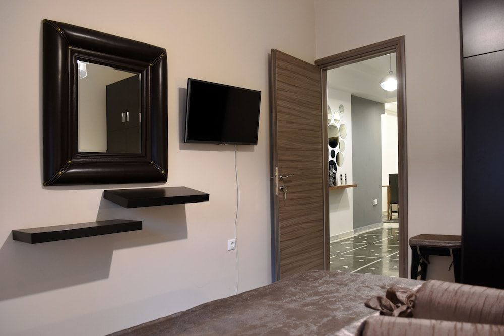 undefined Narcissus Luxury Apt Must 7